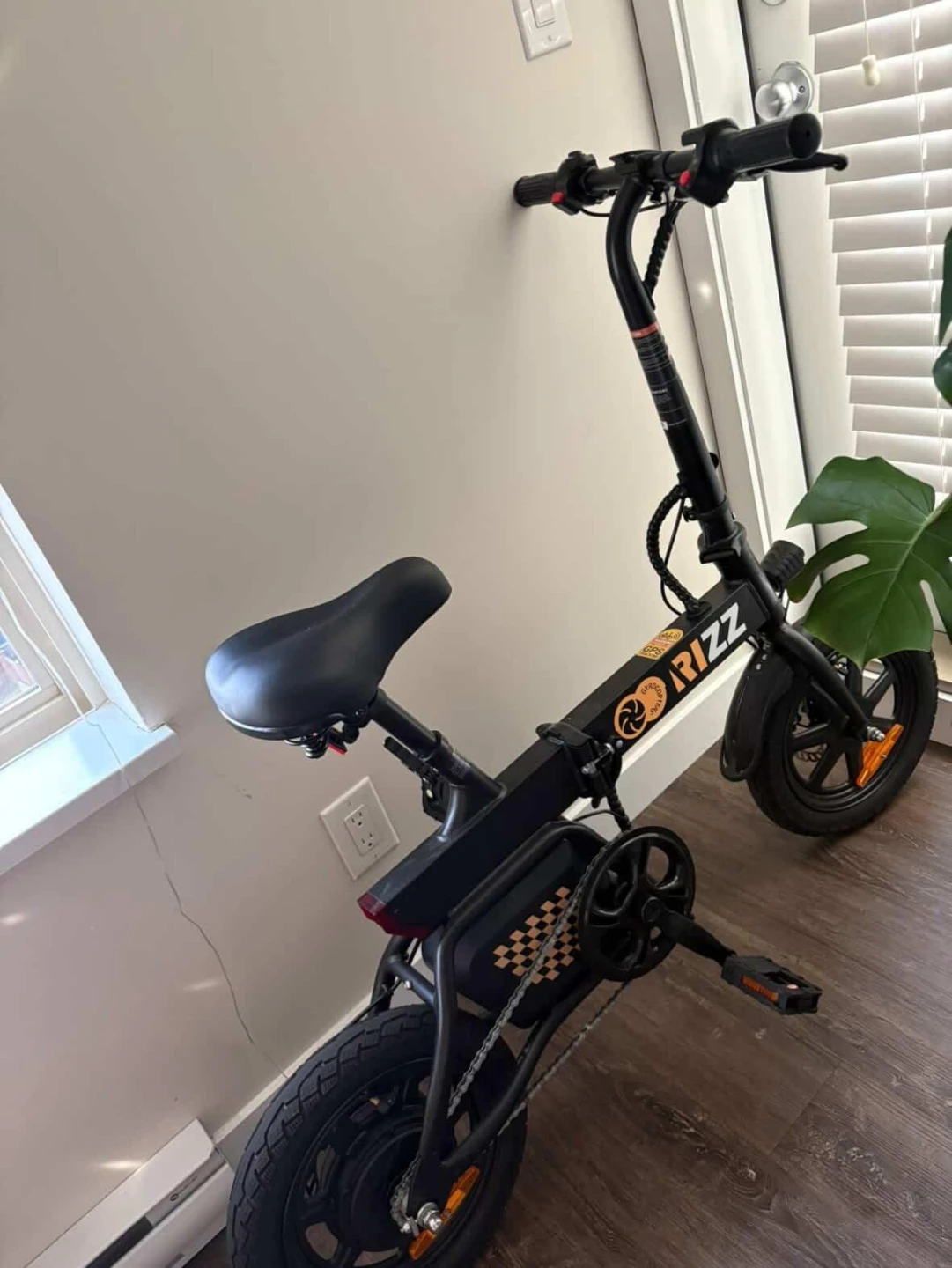 Like-New Gyrocopters Rizz Folding E-Bike – Barely Used! - photo 2