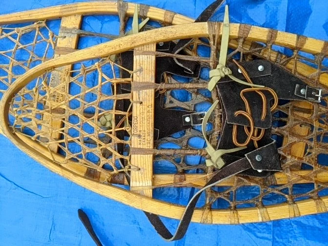 🌱2 pairs of Vintage adult snowshoes - photo 4