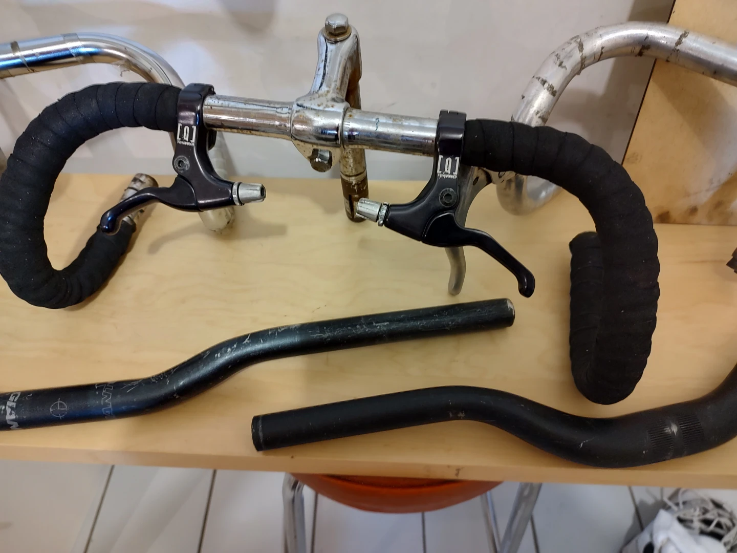 Different handlebars, stems, brake levers and other bike parts - photo 4