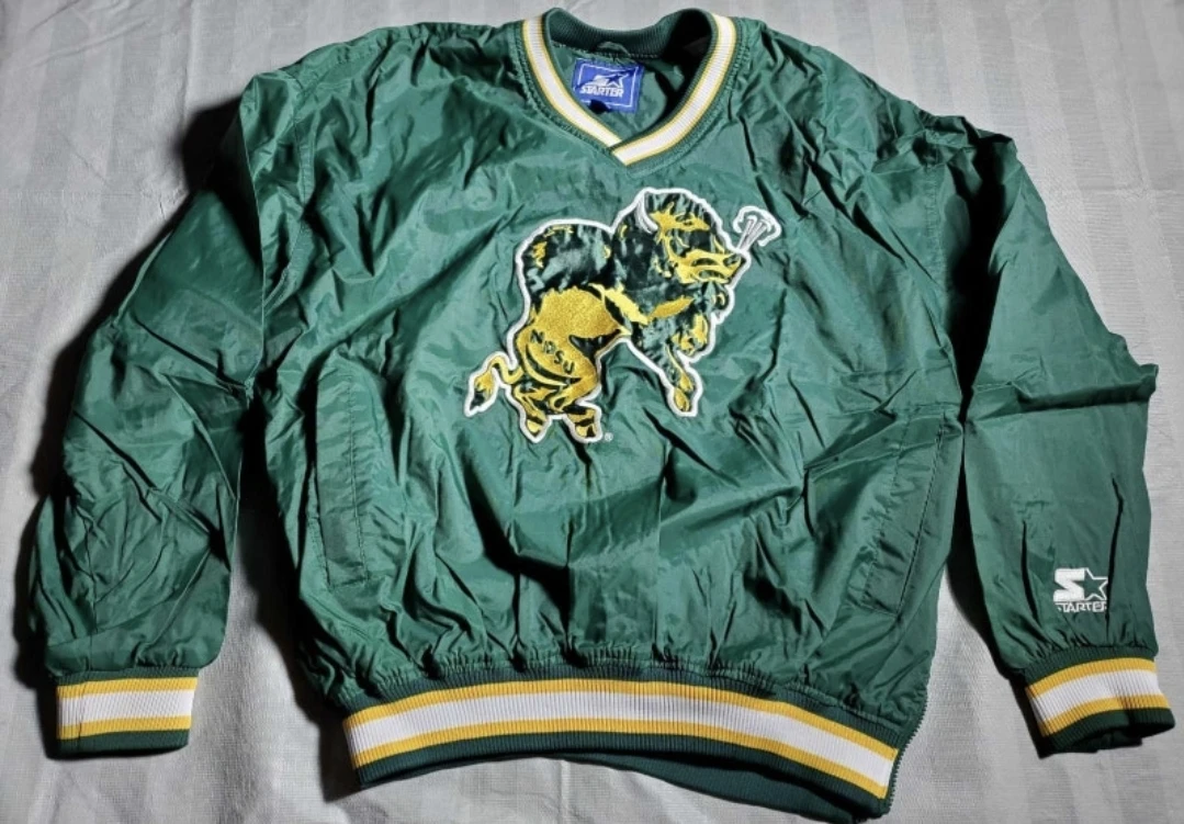 VTG North Dakota state university starter pullover sz LG