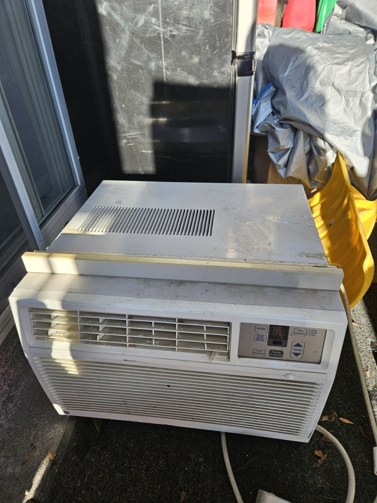 GE Window Air Conditioner - photo 2