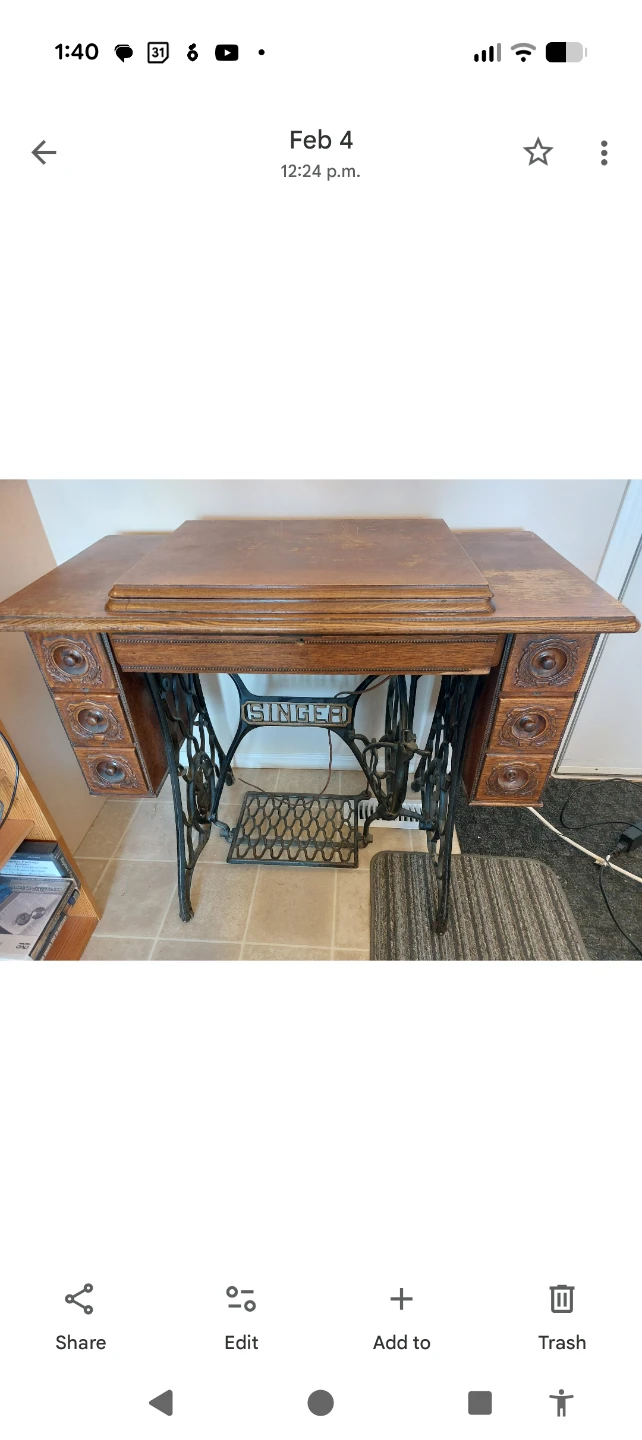 Antique Singer Sewing Machine with Wooden Cabinet - photo 4