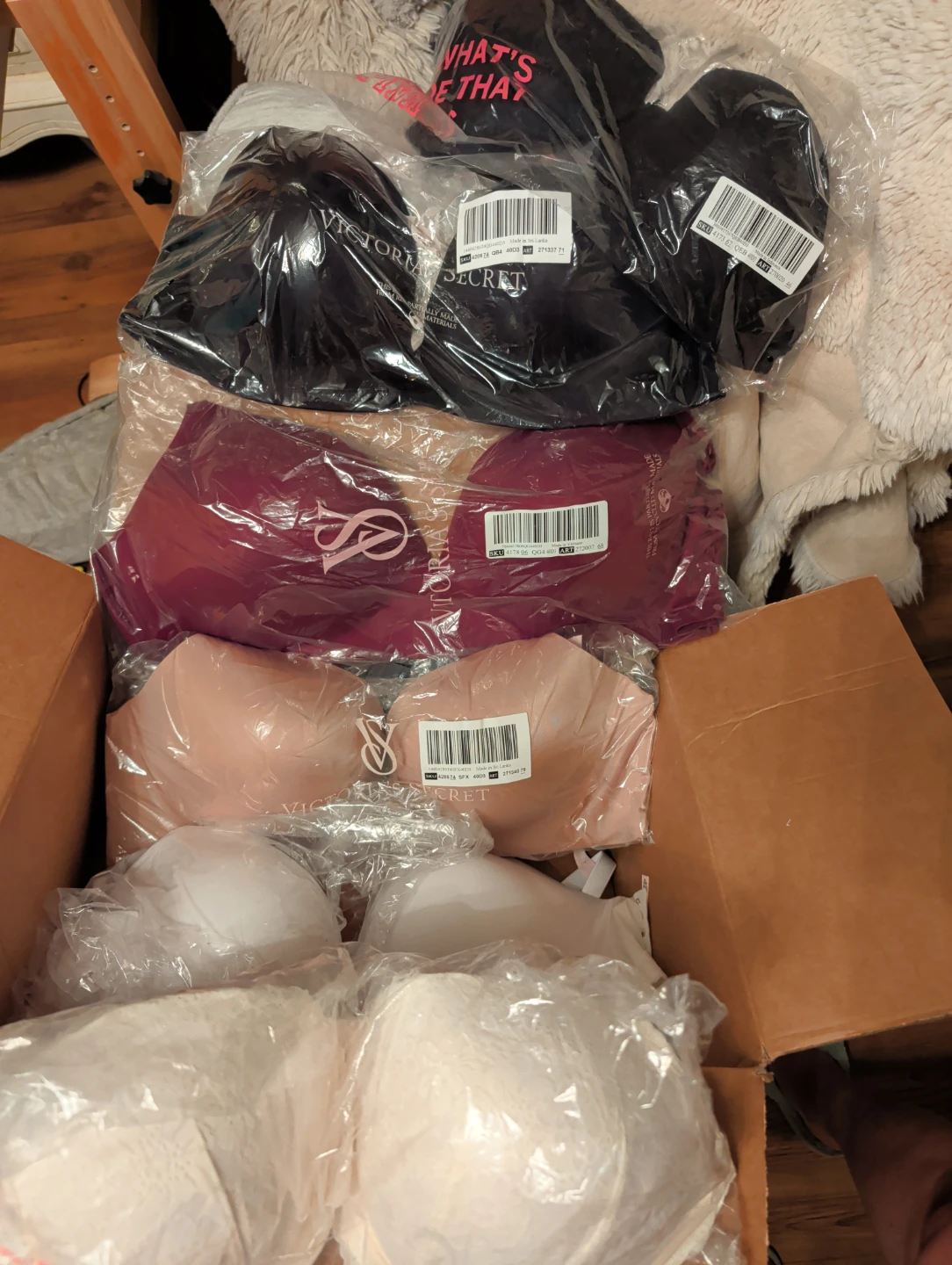 Victoria's Secret Bras - Assorted Styles/Colours size F/40DDD - photo 2