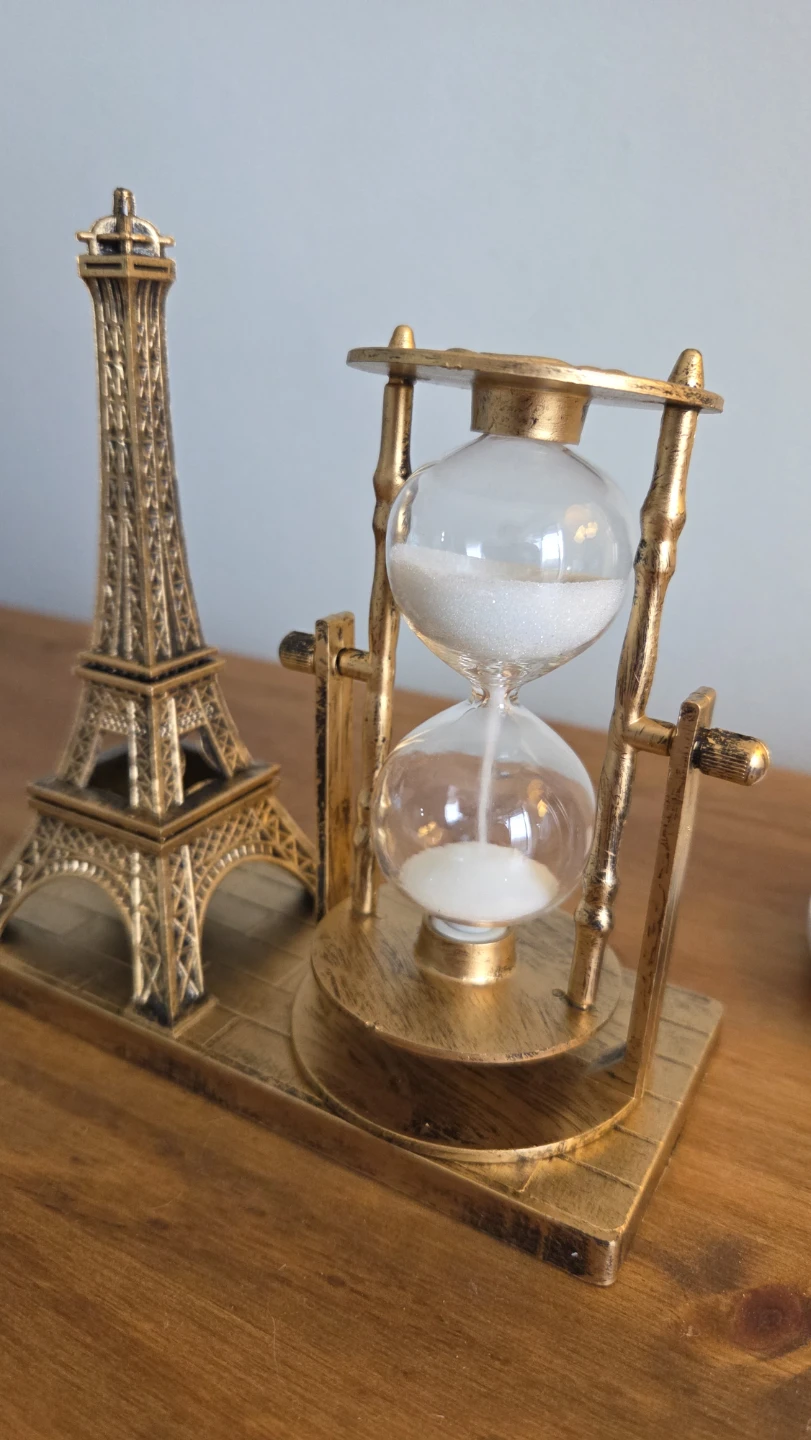 Eiffel Tower Hourglass Décor Piece – Bronze Tone *new
