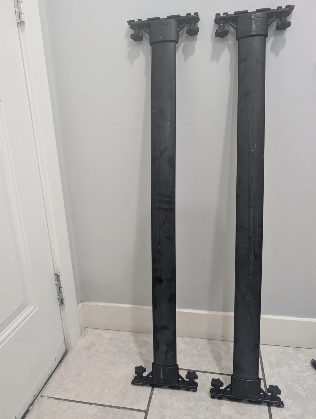 Set of 2 Black Roof Rack Crossbars