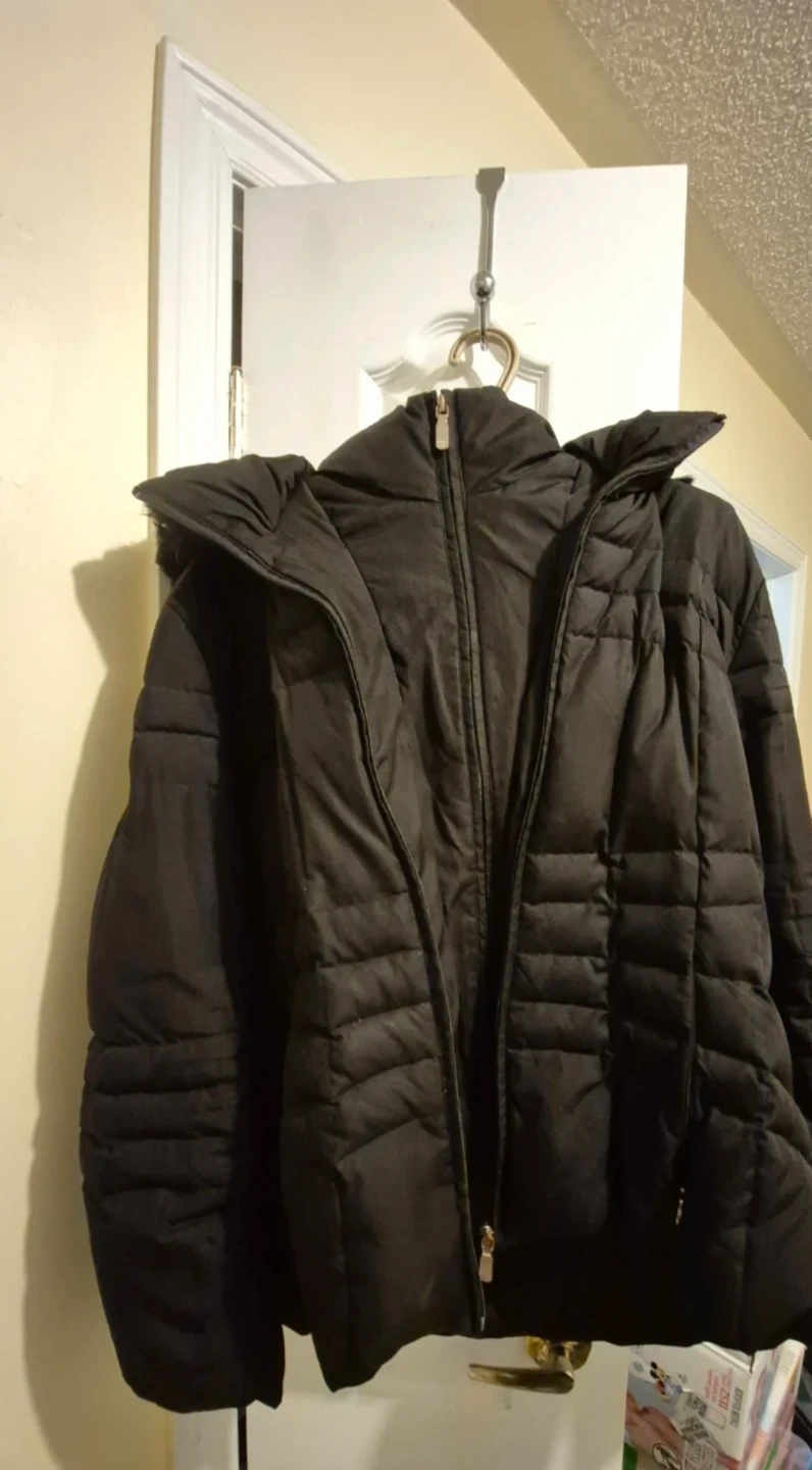 Calvin Klein Black Puffer Coat with Fur Hood - XL/TG