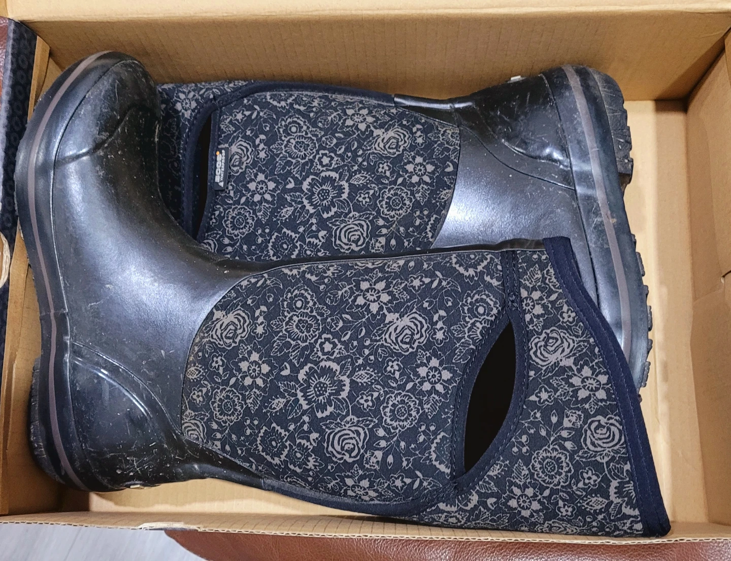 Bogs Women's Black insulated waterproof Rubber Boots Size 8 - photo 4