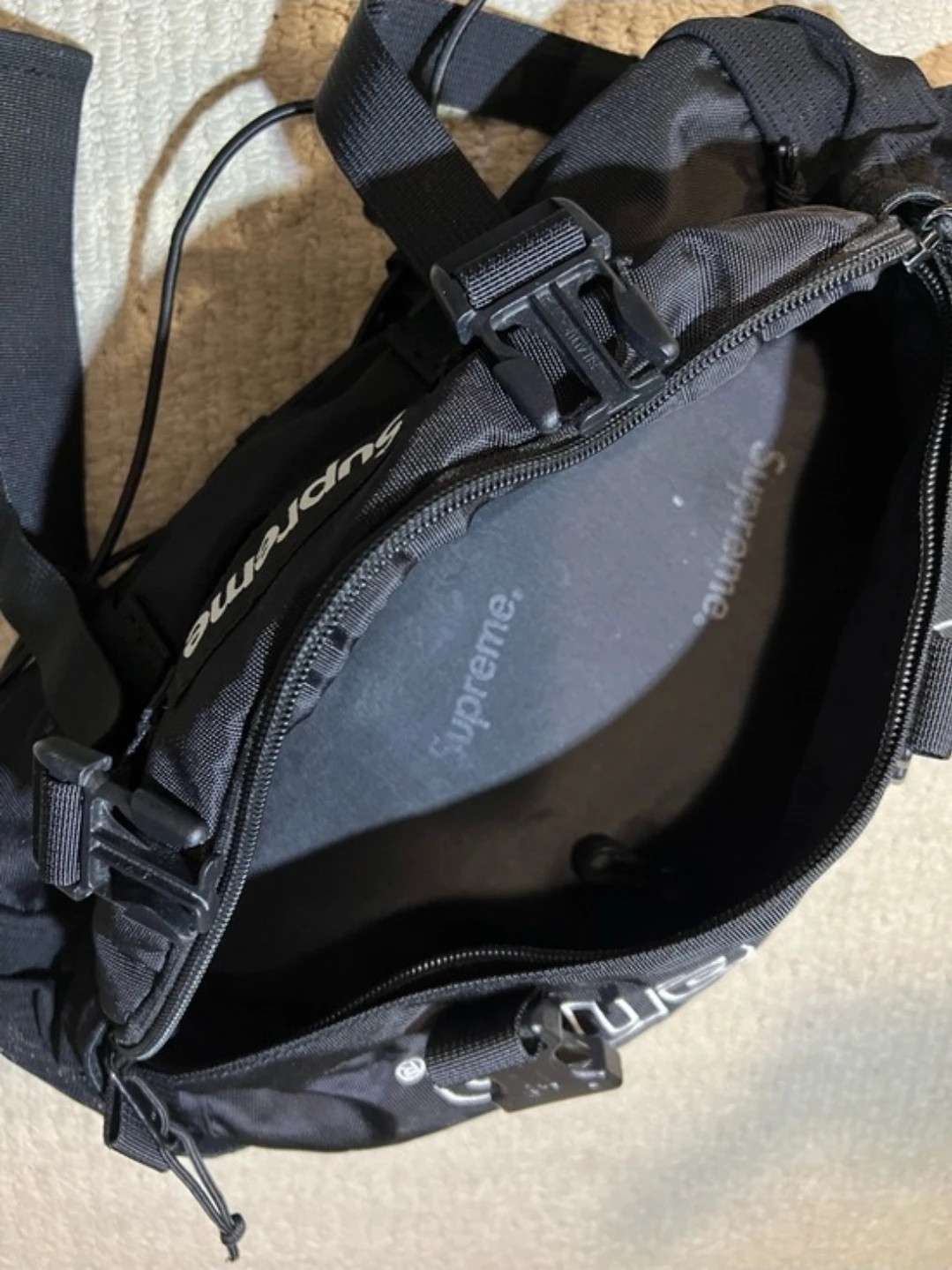 Supreme Cross Body Bag - photo 3