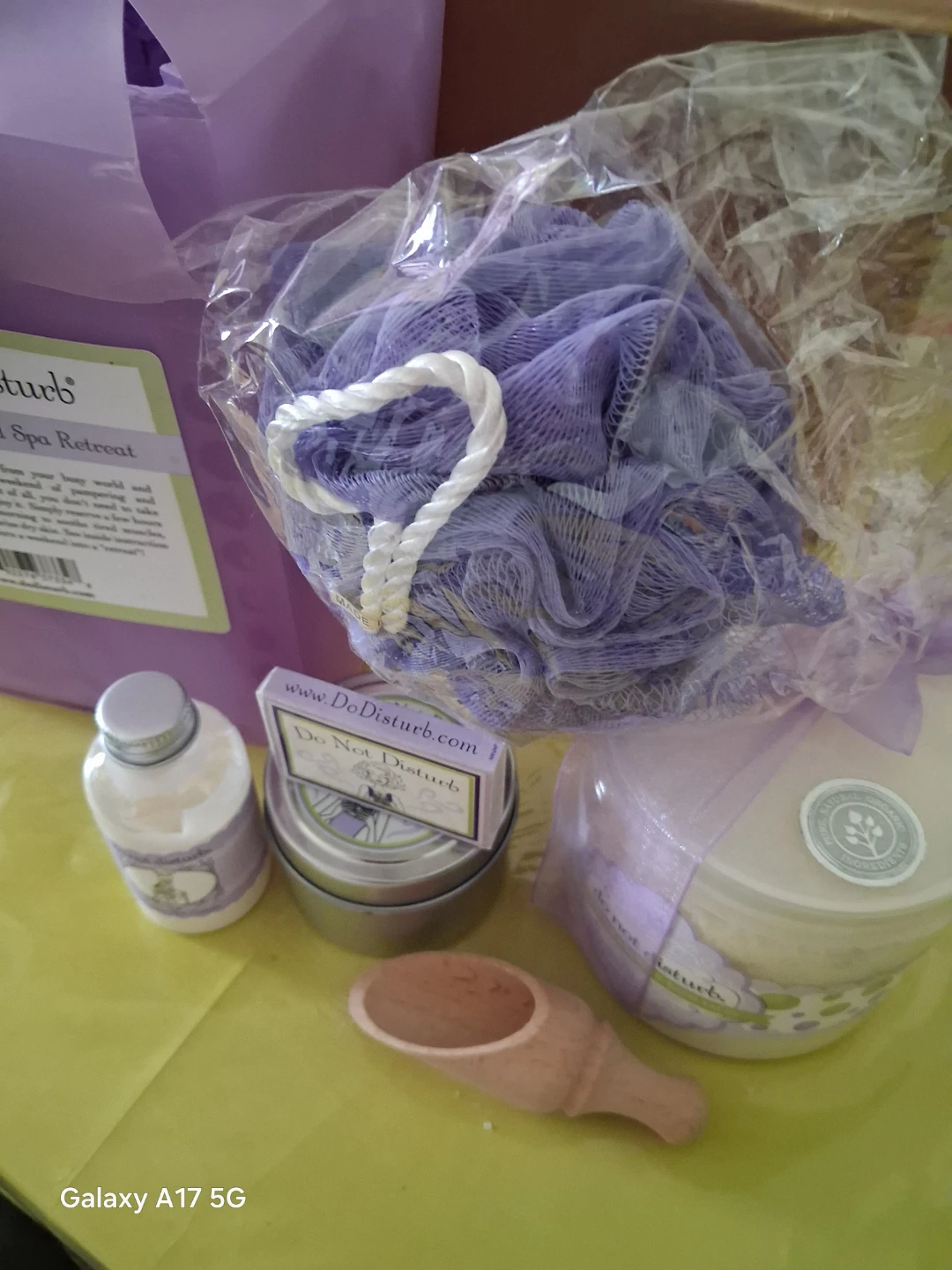 Do Not Disturb Weekend Spa Retreat Bath Kit