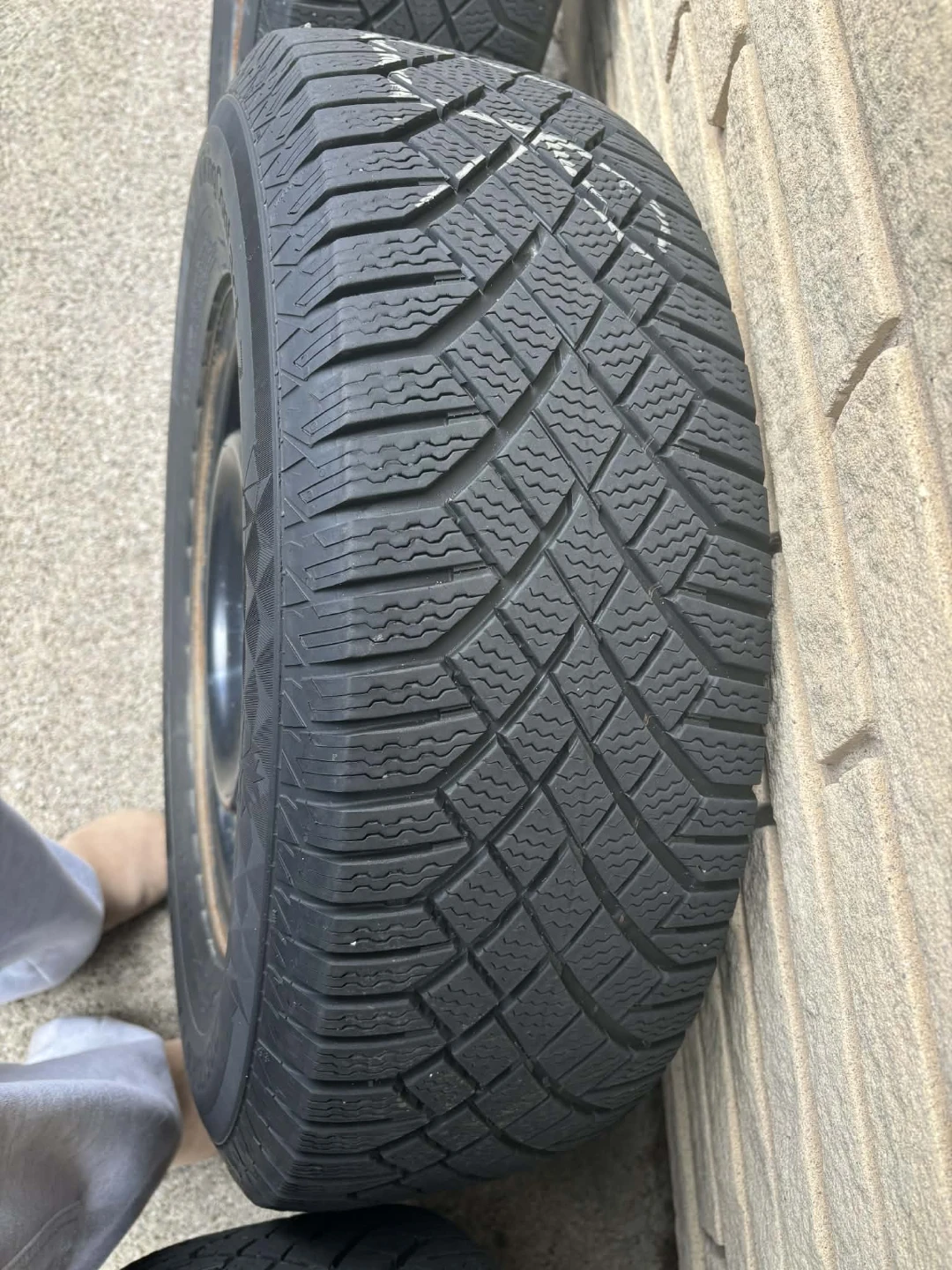 4 Continental VikingContact Winter Tires with Rims - 225/70/R16 - photo 4