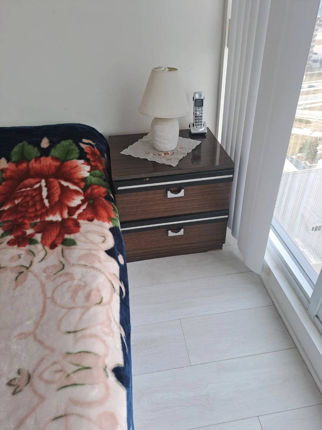 2 nightstands  with 2 drawers - photo 3