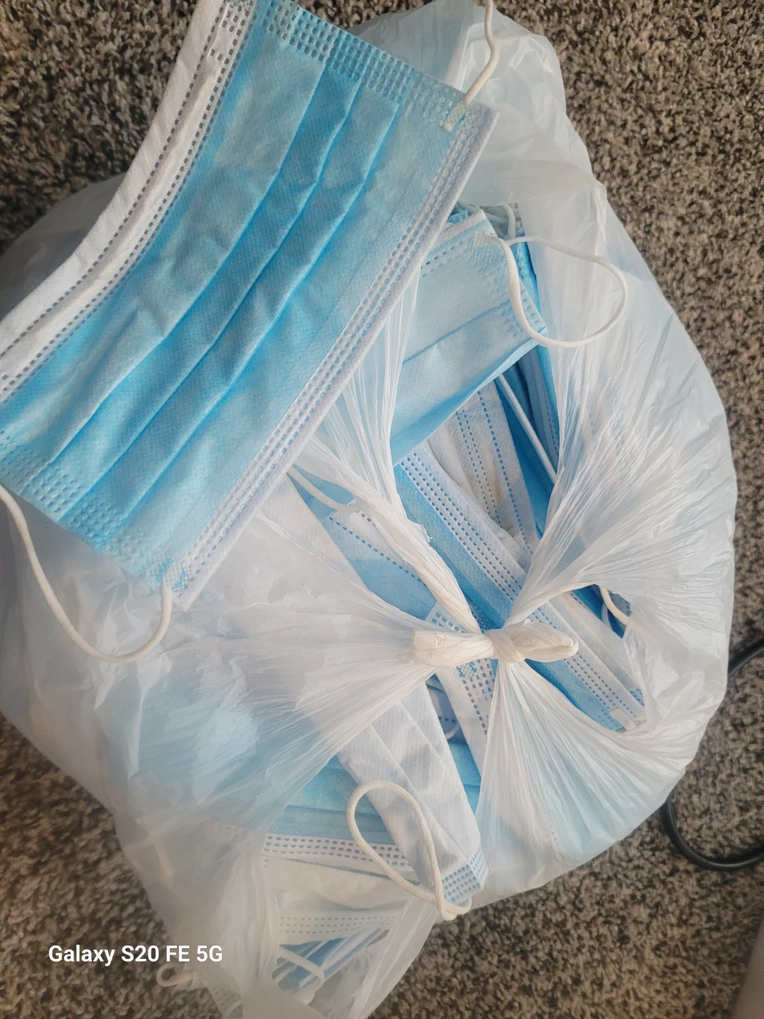 Bag of Blue Disposable Face Masks - photo 2