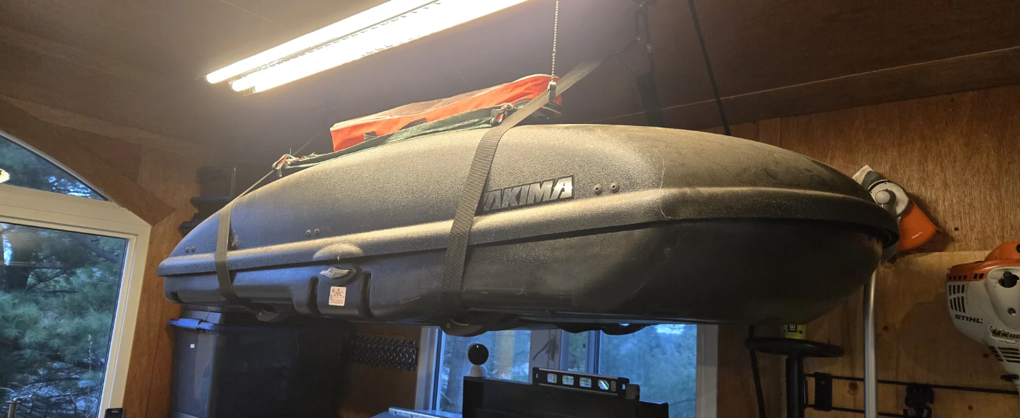 Yakima BlackTop 16 Cargo Box - Large Storage (2 Keys Included) - photo 4