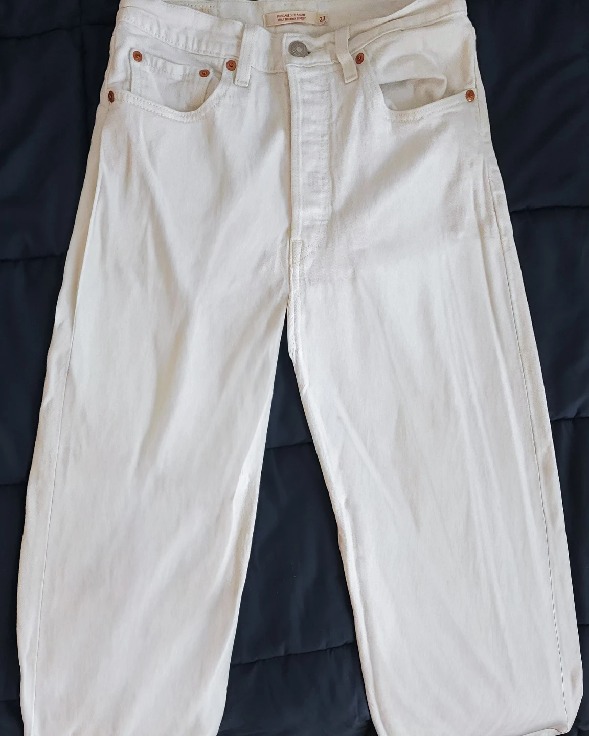 Levi’s Ribcage Straight Jeans - White - Size 27 (Like New)