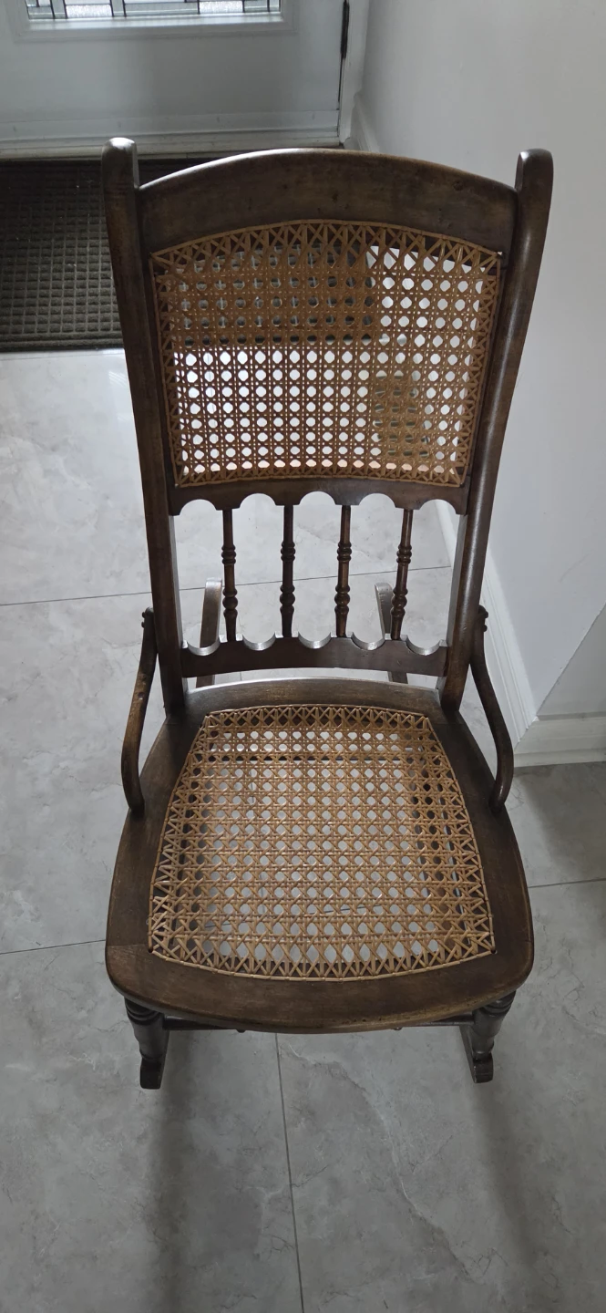 Small Vintage Rocking Chair - photo 2