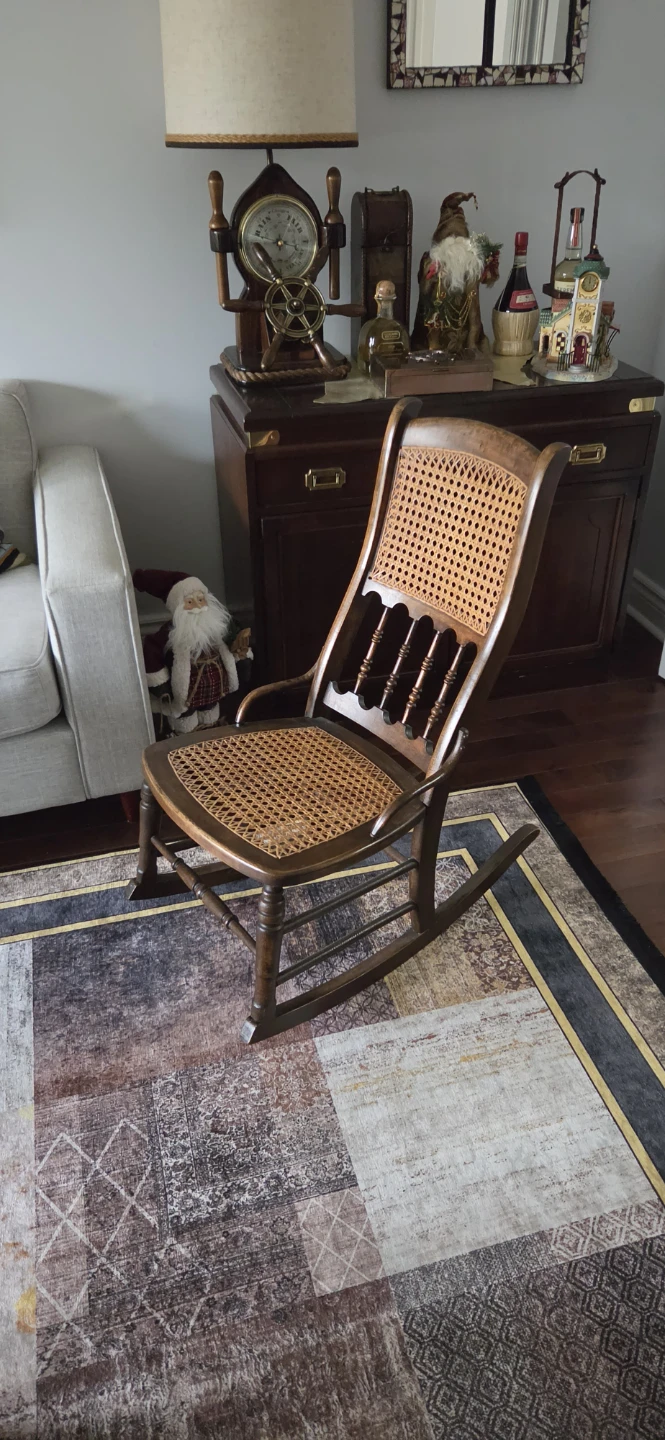 Small Vintage Rocking Chair - photo 4