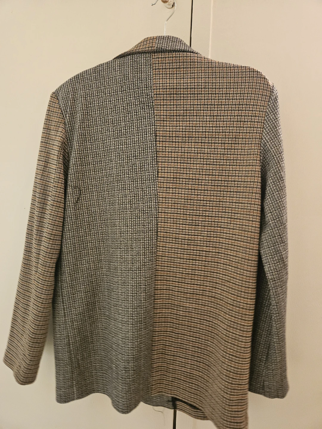 SO Black & Tan Plaid Blazer - Size XS - photo 2