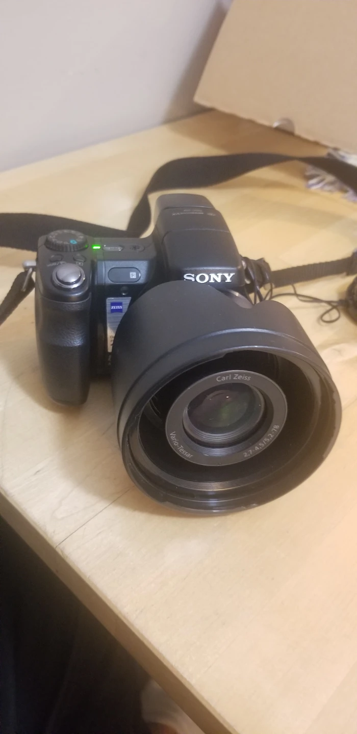 Sony Cyber-shot DSC-HX9V 8.1MP Digital Camera - photo 5