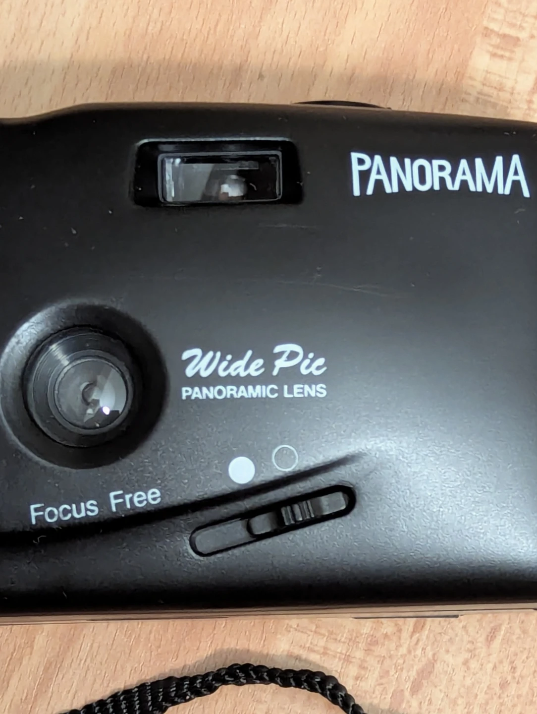 UNUSED Vintage old school panoramic 35 mm film focus free camera - photo 2