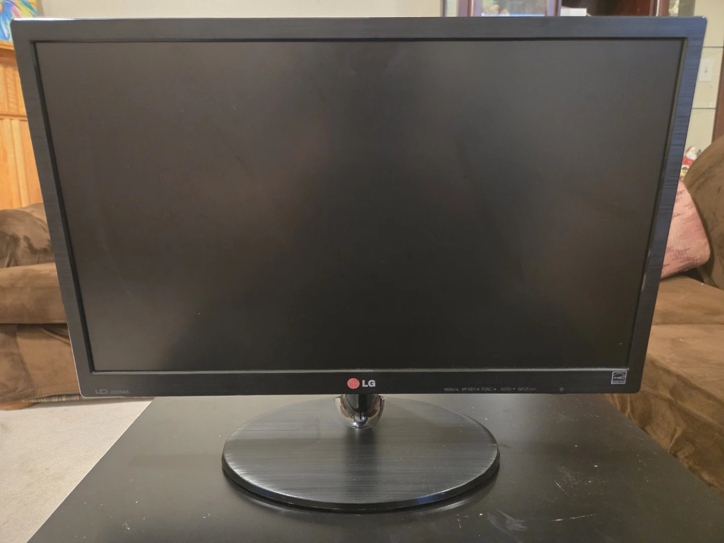 LG Flatron E2260V-PN 22" Monitor