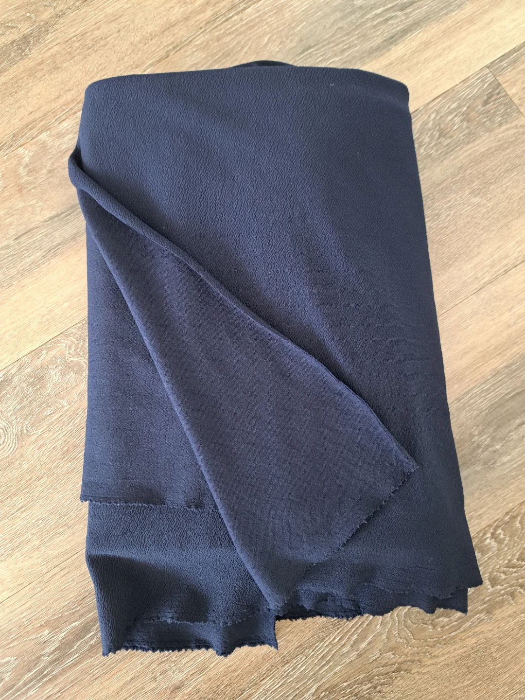 Tela dark Blue Fabric polyester. Conjunto de ropa no incluido. - photo 4