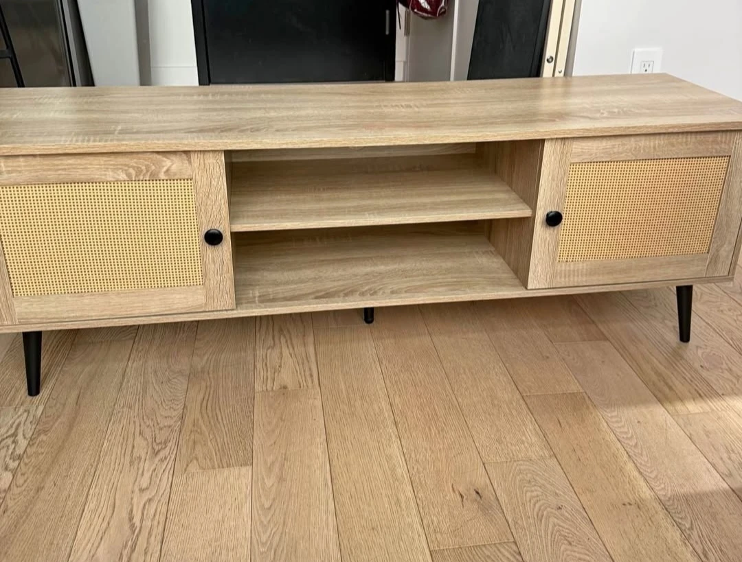 Wood Entertainment TV Stand with Cabinet Doors