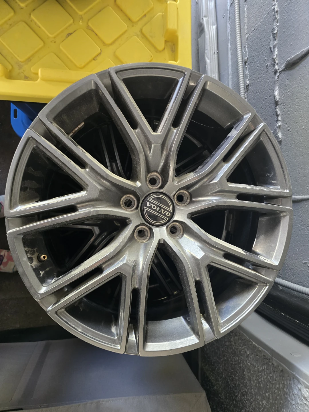 Set of 4 Volvo Alloy Wheels 18x8
