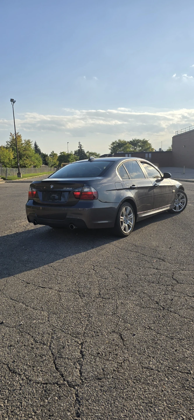 BMW 335i Sedan - photo 3