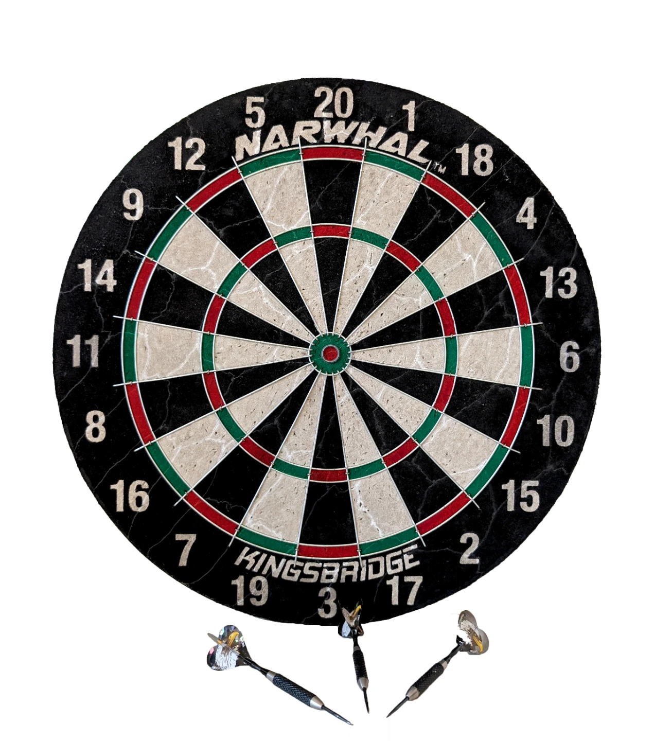 Narwhal Kingsbridge Dartboard with Harrows Heart Darts