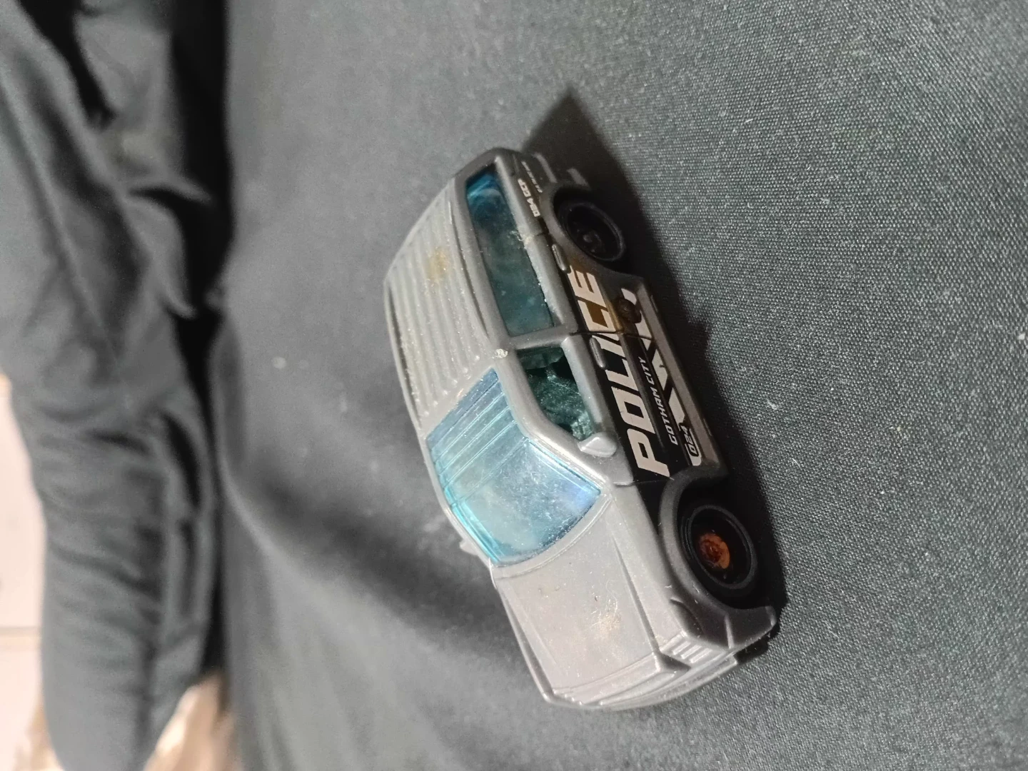 Hot Wheels Gotham City Police Car Toy - photo 2