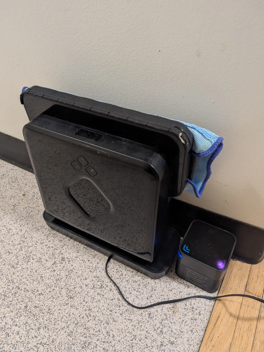 iRobot Braava 380 Floor Mopping Robot