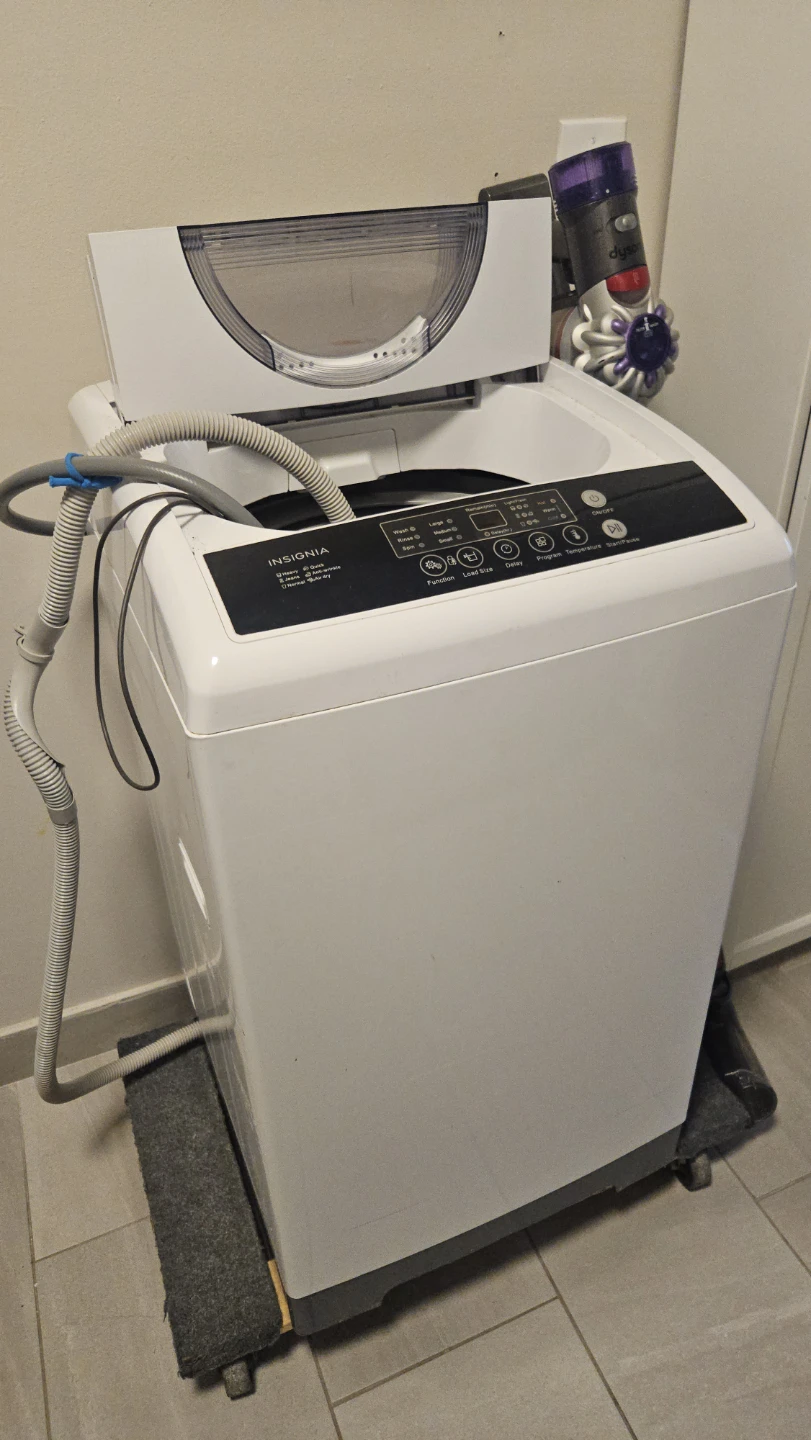 Insignia White Top Load Washing Machine