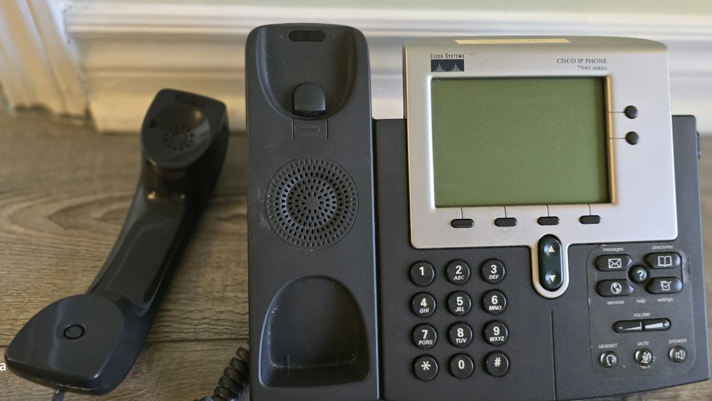 Cisco IP Phone 7940 Series - photo 5
