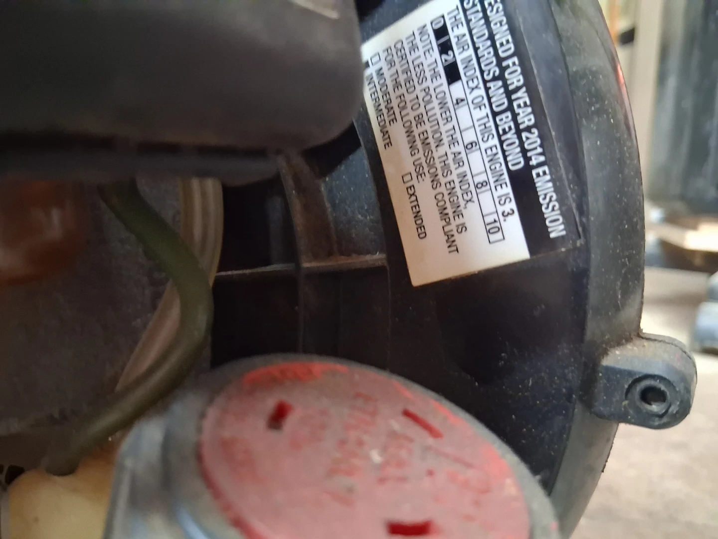 Cub Cadet 7205 Gas Leaf Blower - photo 2