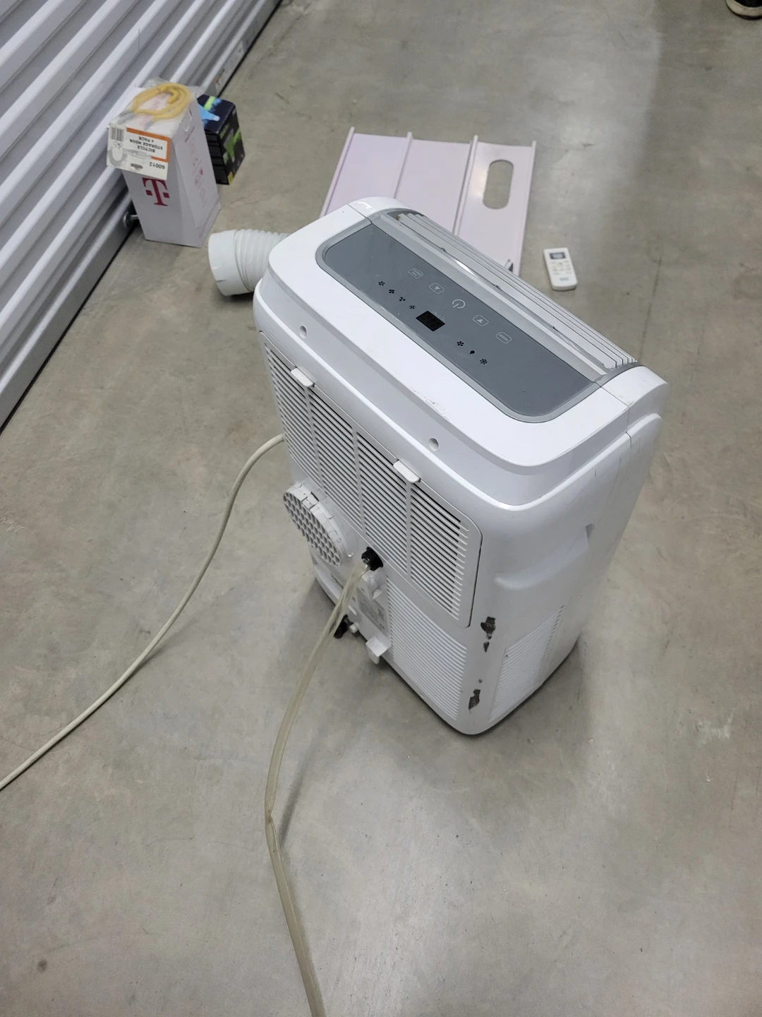 Black+Decker Portable Air Conditioner with Remote - photo 2