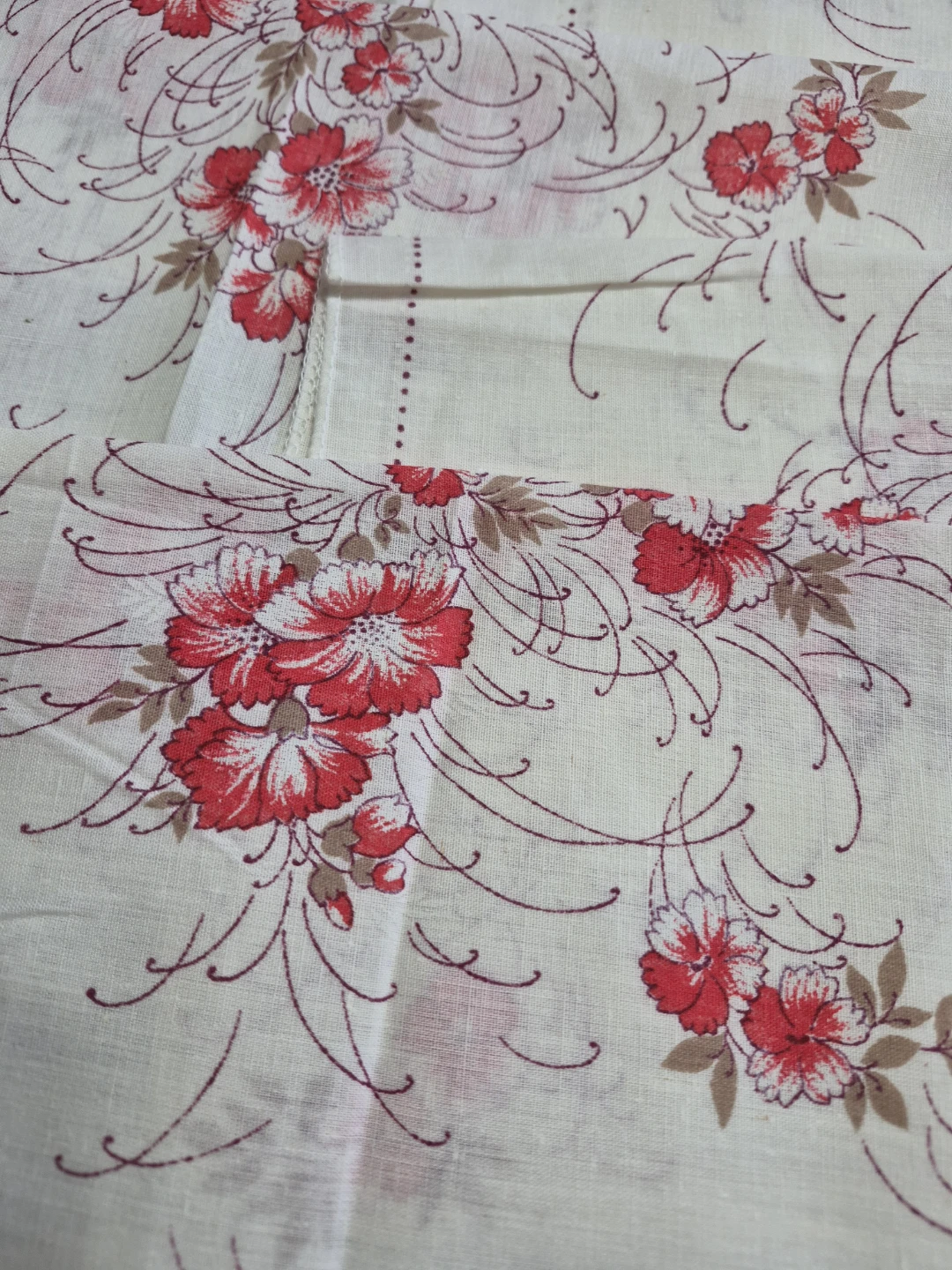 Beautiful Set of 8 Vintage Linen 15 1/2" x 15 1/2" Napkins - photo 2