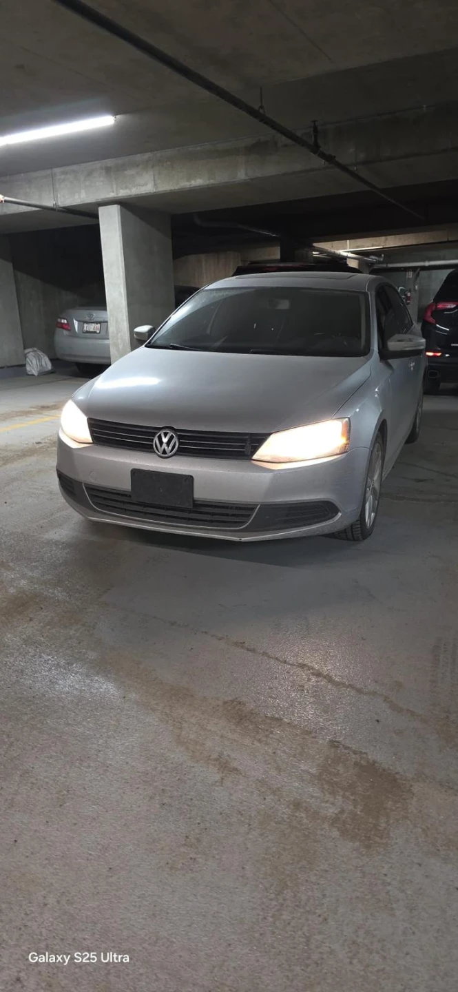 Volkswagen Jetta - Silver - photo 2