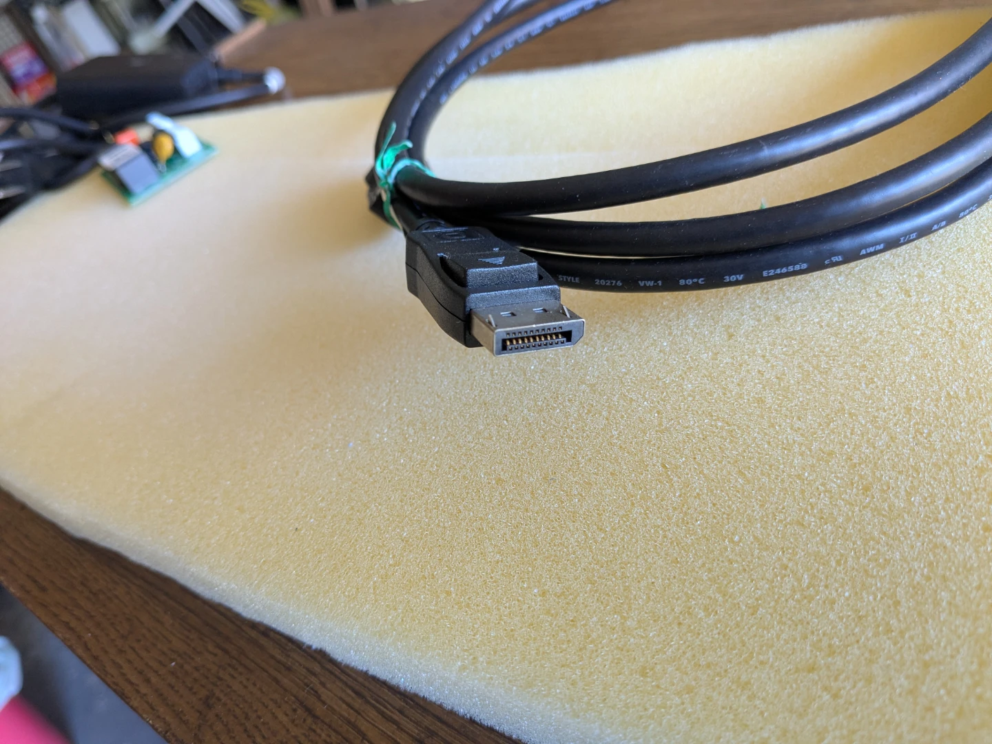 DisplayPort Cable - photo 3