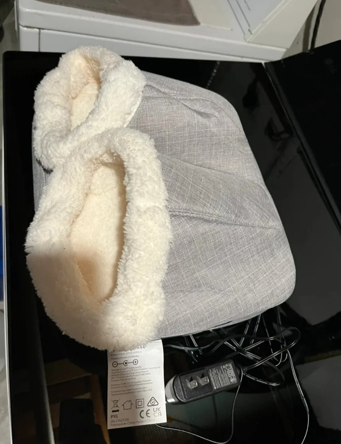 NEW - Sharper Image Heated Foot Warmer - photo 3