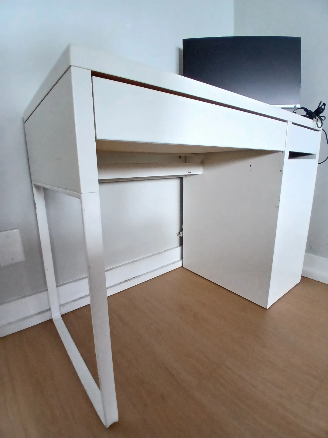 Desk Setup – IKEA MICKE Desk + Chair
