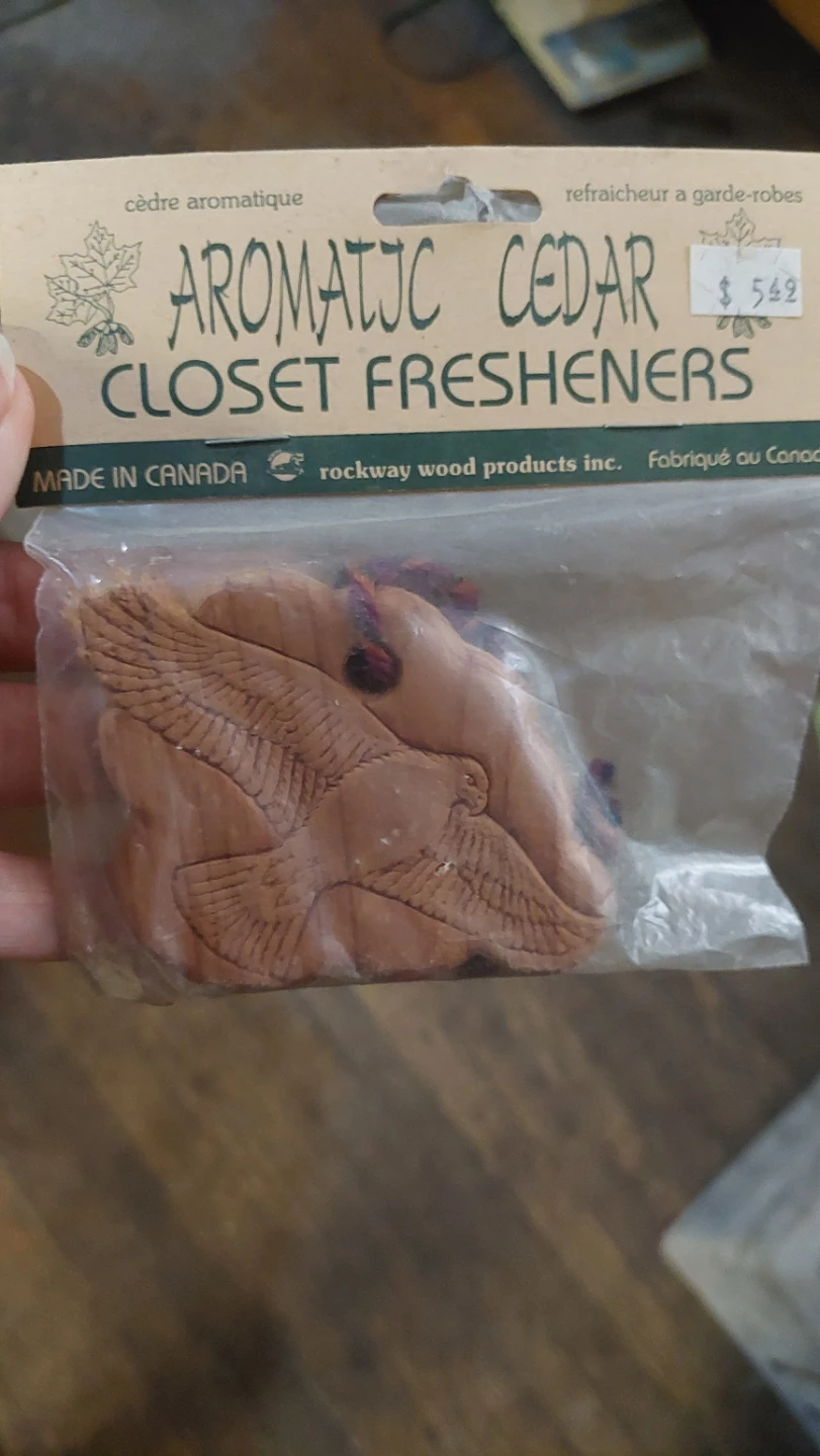 Aromatic Cedar Closet Fresheners - Eagle Design