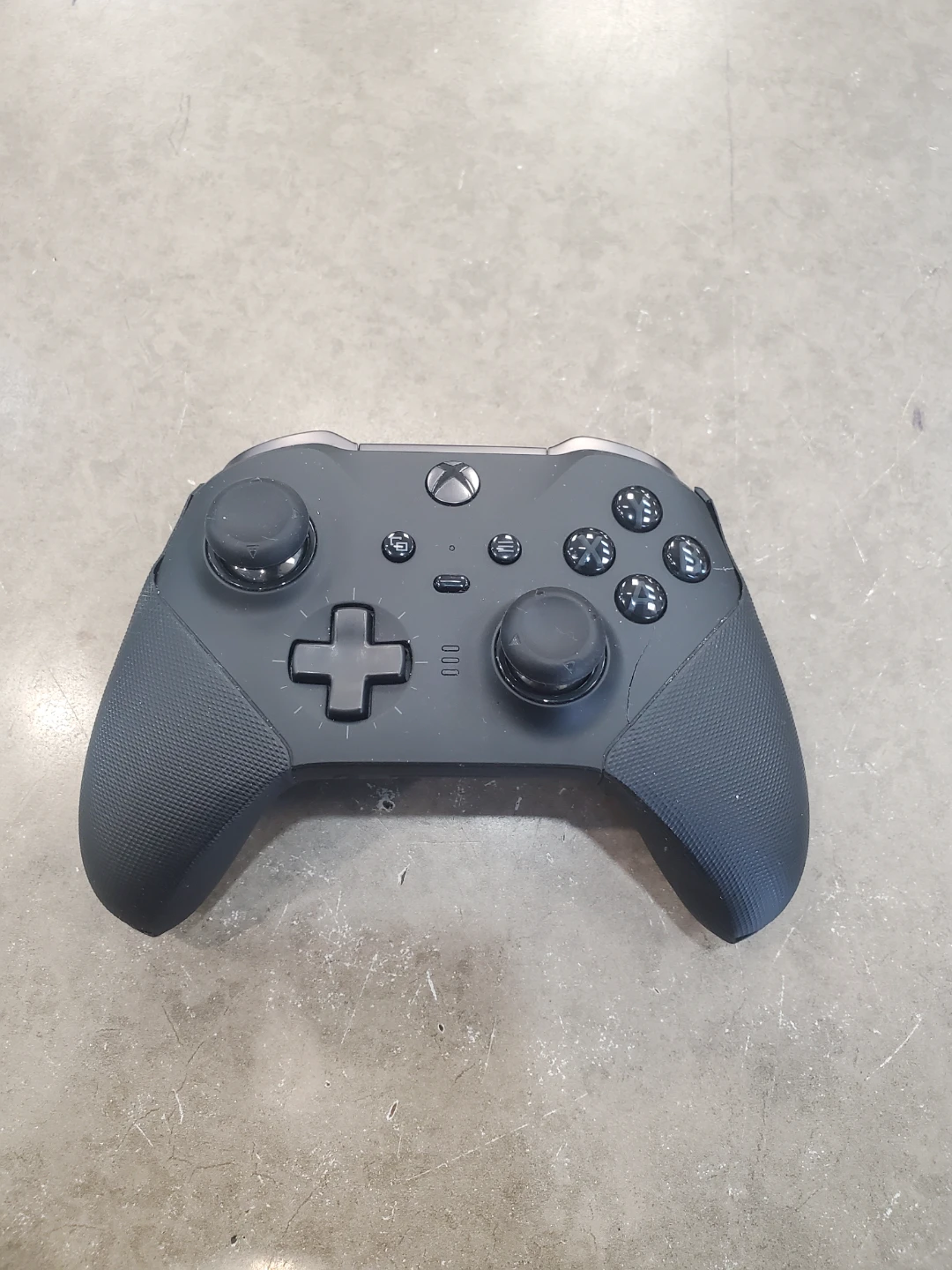 Xbox Elite Series 2 Controller with Case - photo 3