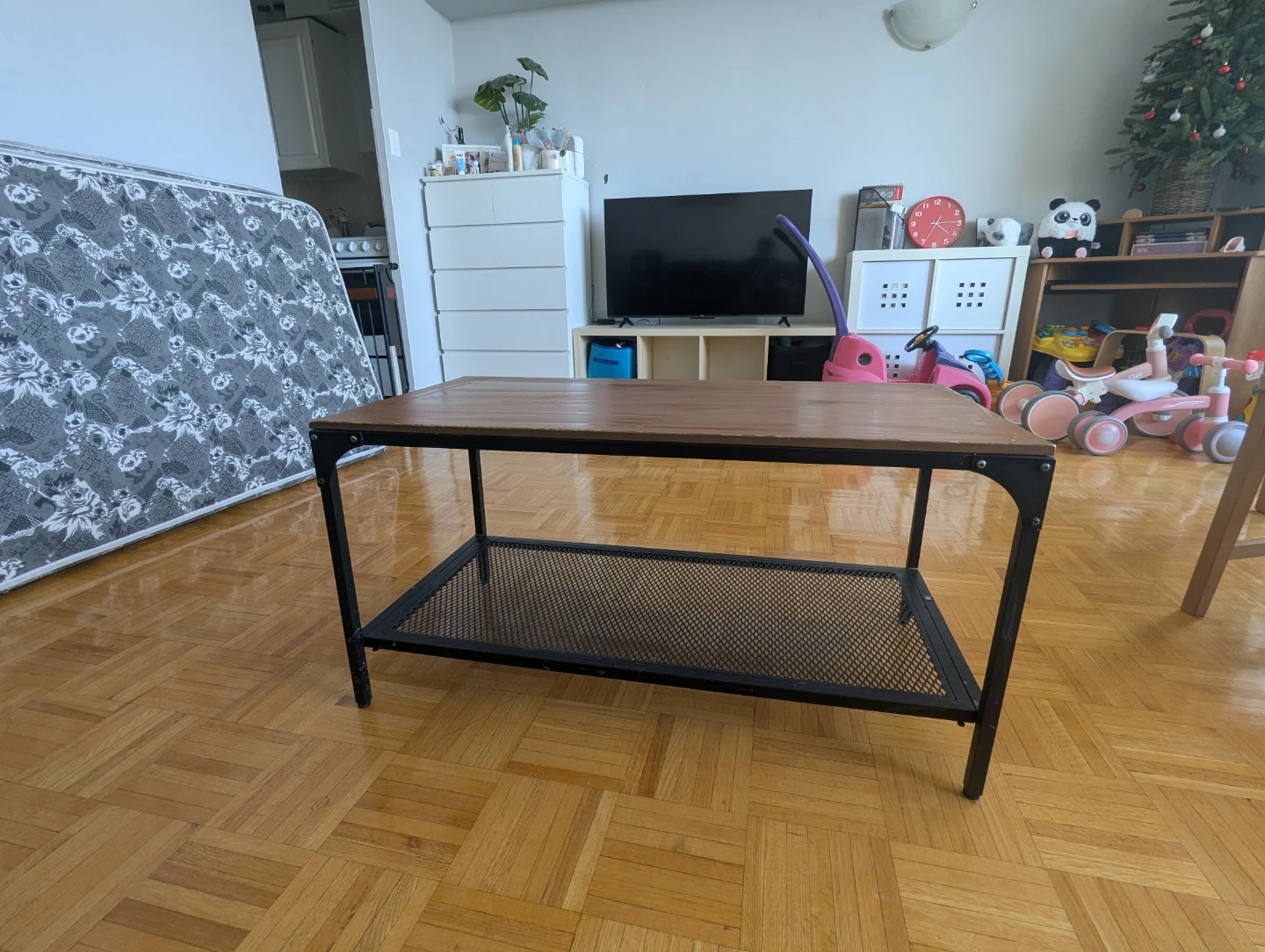 Ikea Coffee Table - photo 3