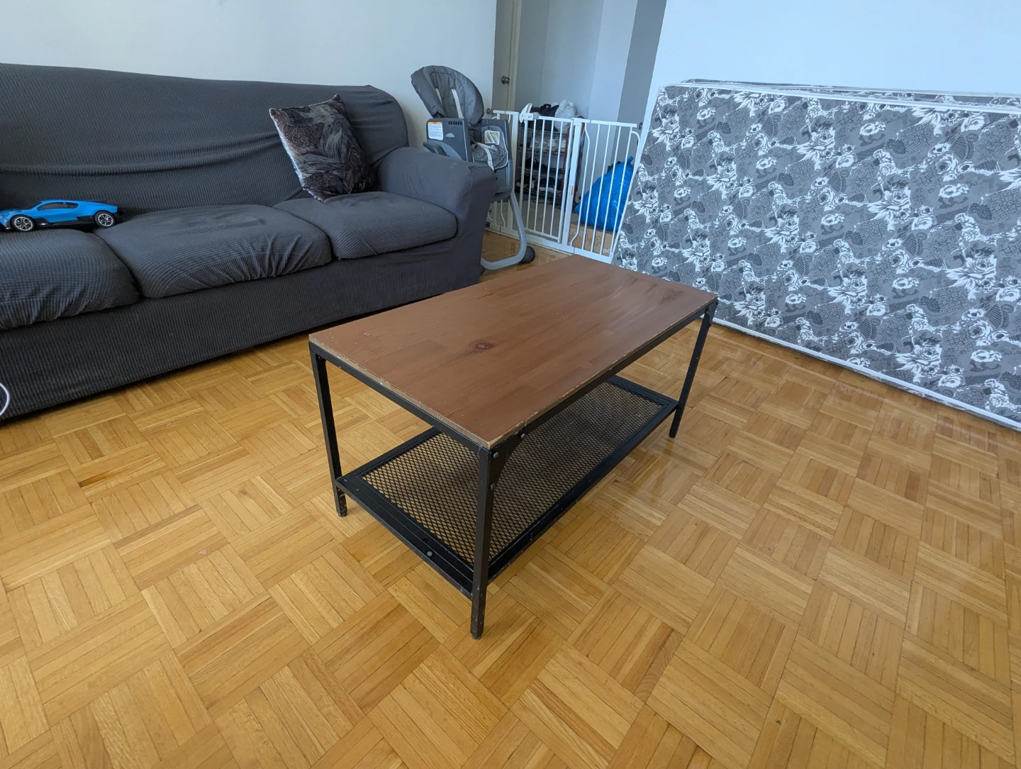 Ikea Coffee Table - photo 2
