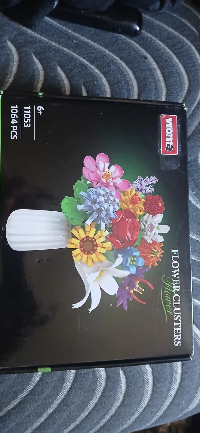 WOMO Flower Clusters Building Toy Set