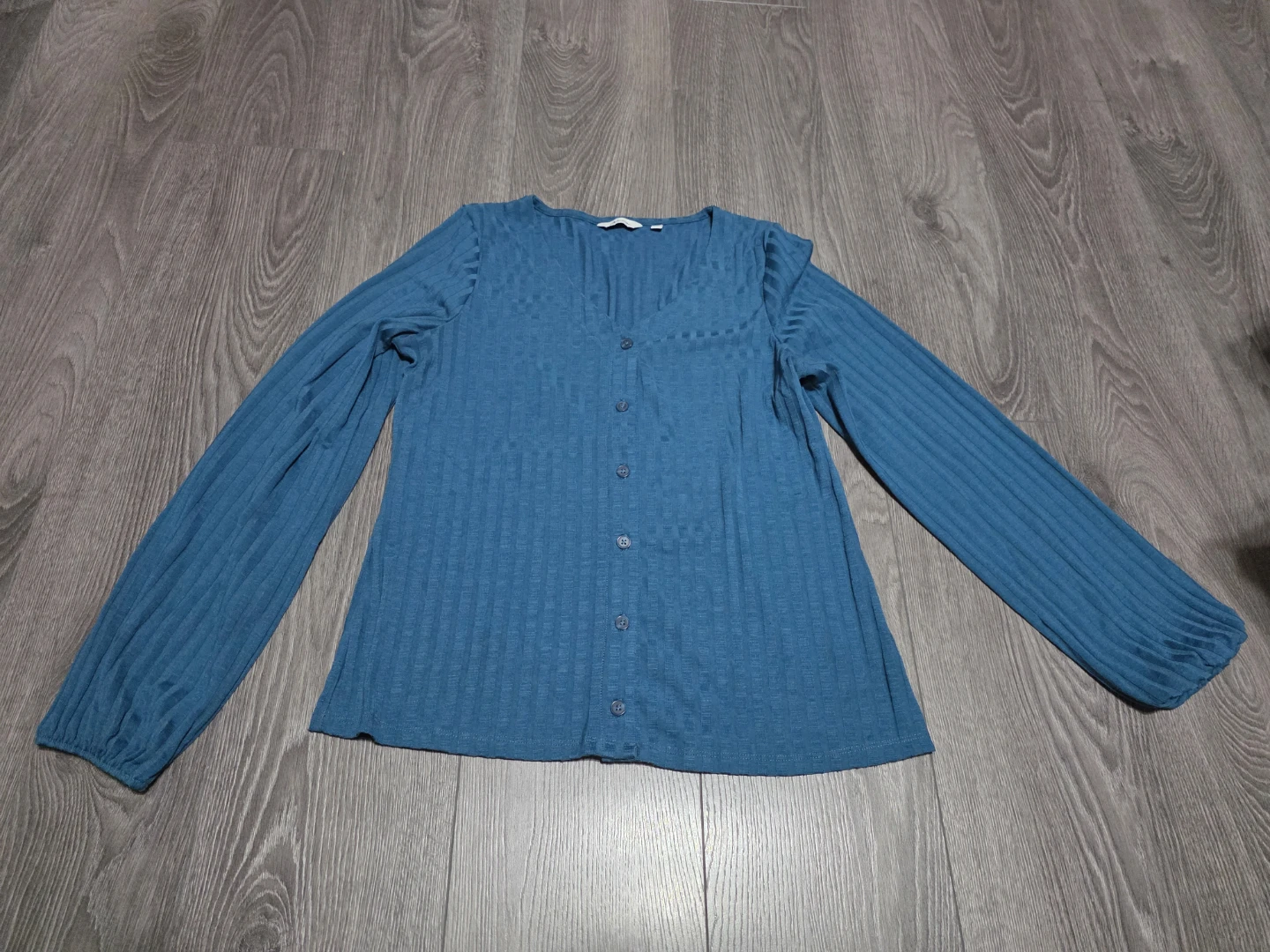 Teal ribbed long-sleeve shirt