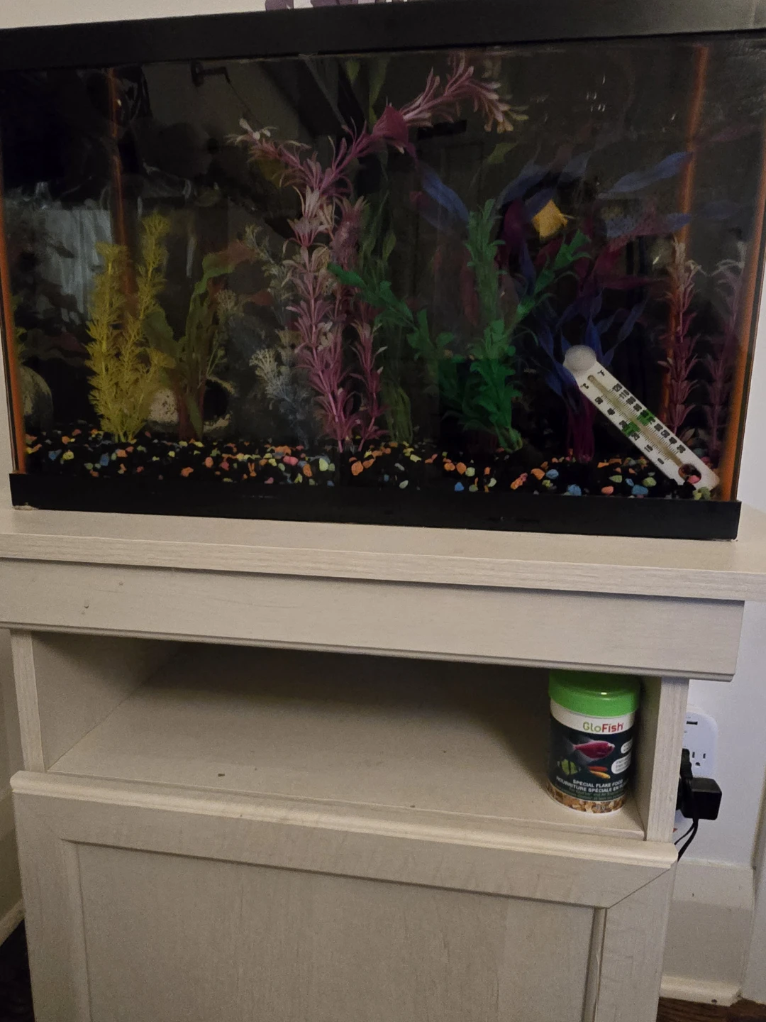 GloFish Aquarium Kit with LED Lighting - photo 2