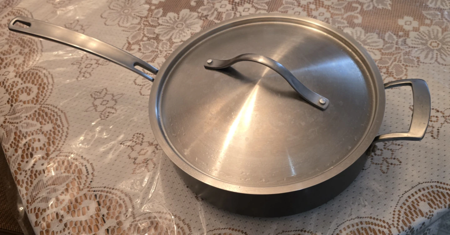 Kirkland Signature Stainless Steel Saucepan with Lid
