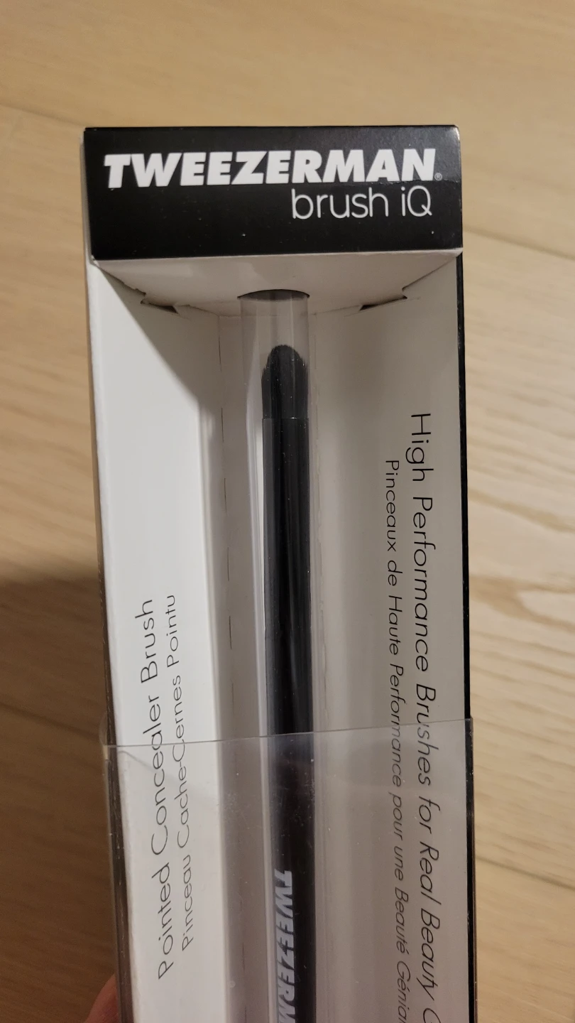 Tweezerman Pointed Concealer Brush