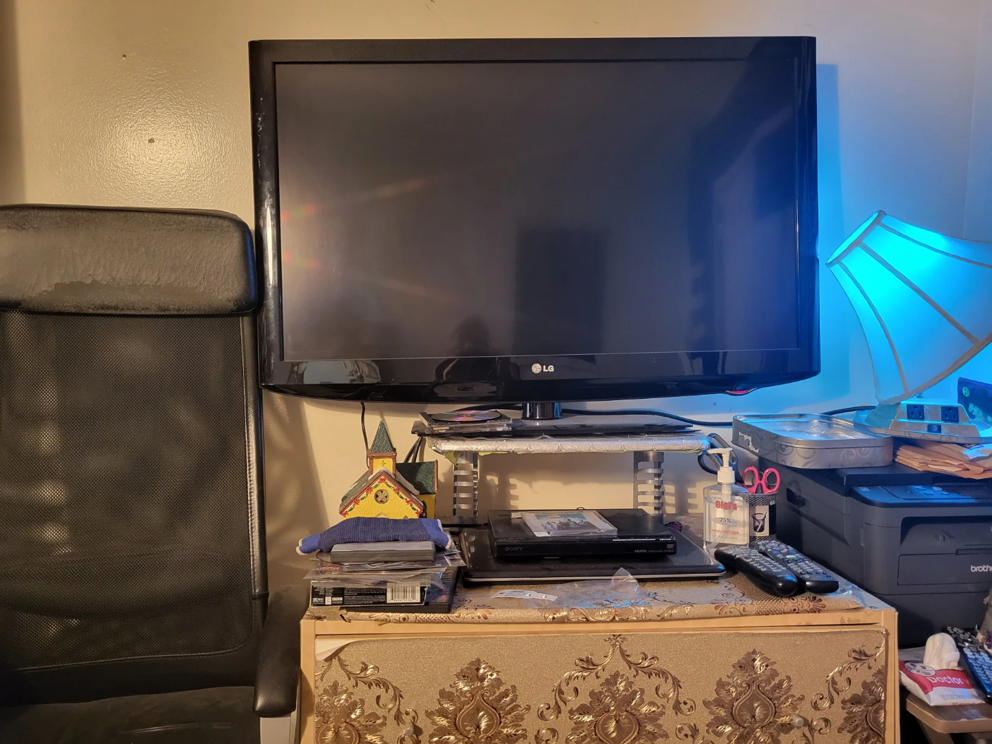 HUGE MOVING SALE – EVERYTHING MUST GO - photo 2